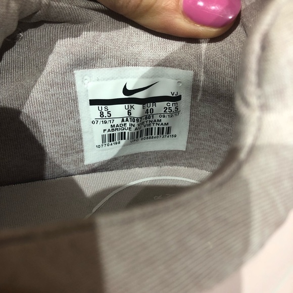 Nike Womens City Loop Training Shoes  8.5 - Picture 2 of 7